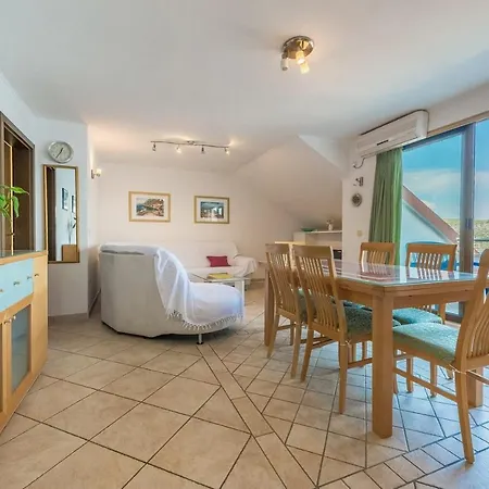 Buljan 1968 Guest house