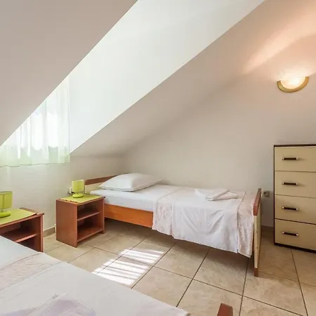 Buljan 1968 Guest house Mastrinka